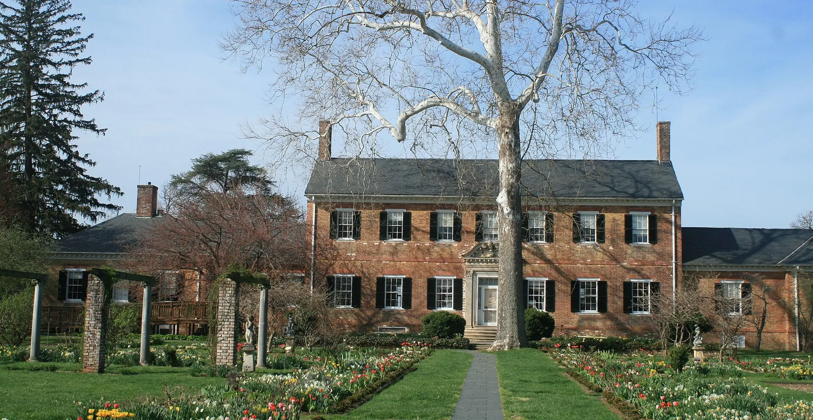 Chatham Manor, a Georgian mansion overlooking the Rappahannock across from downtown.